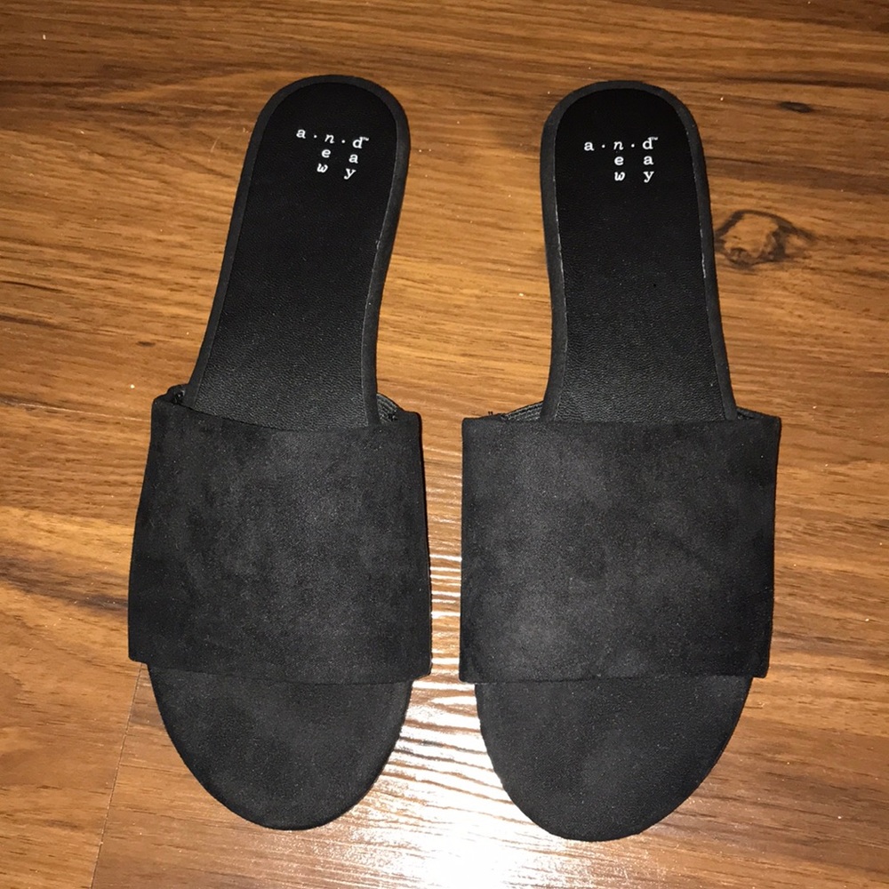 NEVER BEEN WORN!!! Black slip on sandals!
